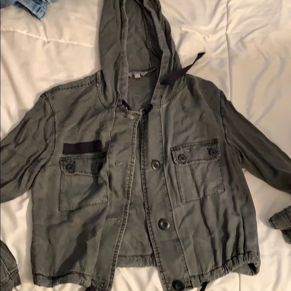 Cropped Light Jacket - Army Green